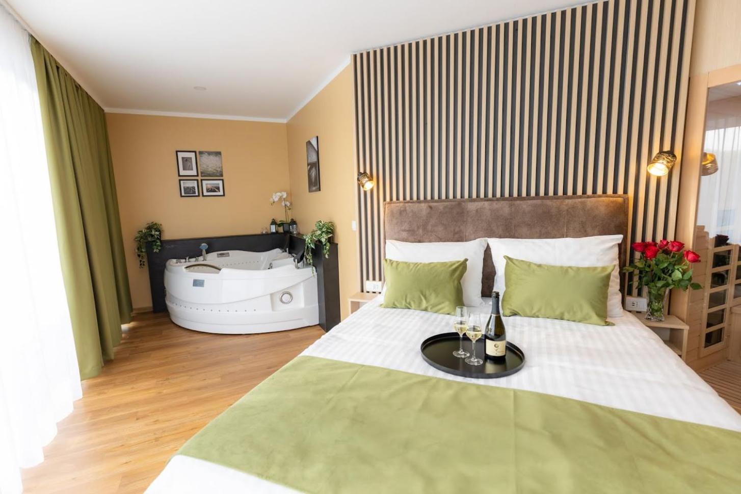 Hotel Dolenjc Novo Mesto Exterior photo